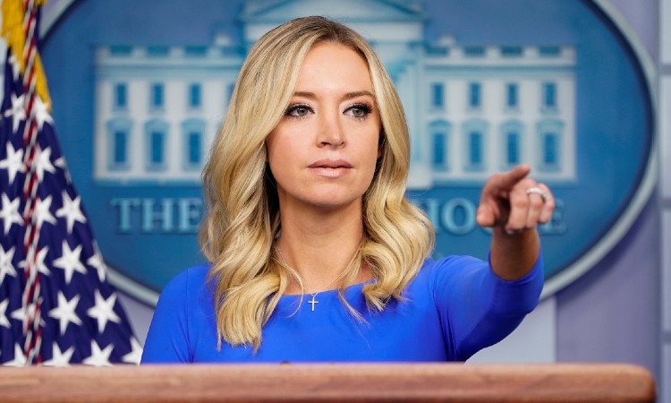 Kayleigh McEnany, Secretaria de prensa de Trump, dio positivo a COVID-19
