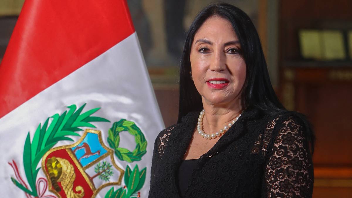 Segunda ministra cae en Perú por escándalo de vacunación a autoridades