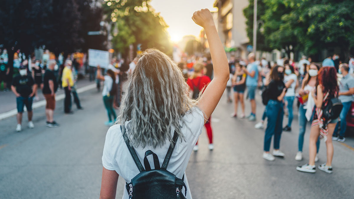 ¿Qué es sororidad, “término que inspira al feminismo”?