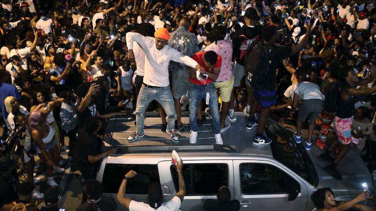 Por marea de turistas, Miami extiende estado de emergencia hasta abril