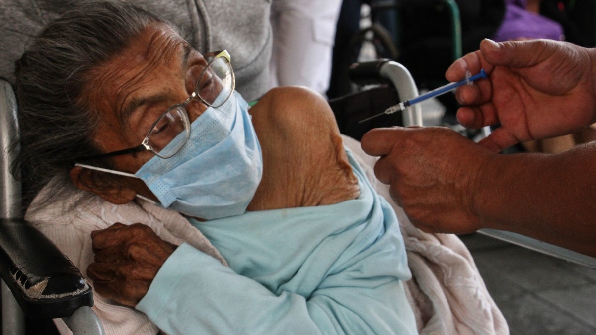 Ve sedes y calendario de vacunación contra COVID en Coyoacán y Tlalpan