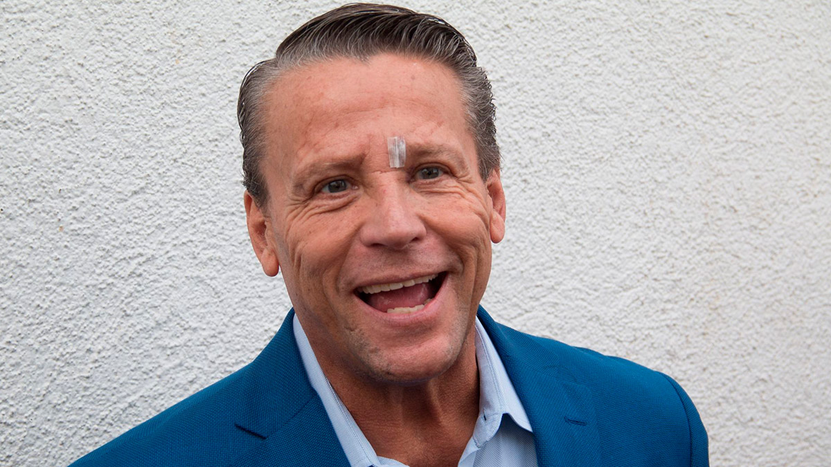 ¡Eran millones, pero de cubrebocas! Alfredo Adame da la cara tras filtración de audio