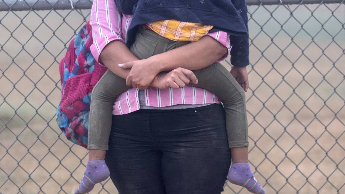 Aparece madre de niño nicaragüense hallado solo en frontera de EU