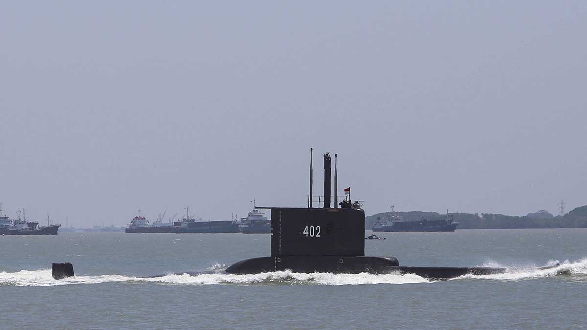 Detectan “objeto” en búsqueda de submarino desaparecido en Indonesia