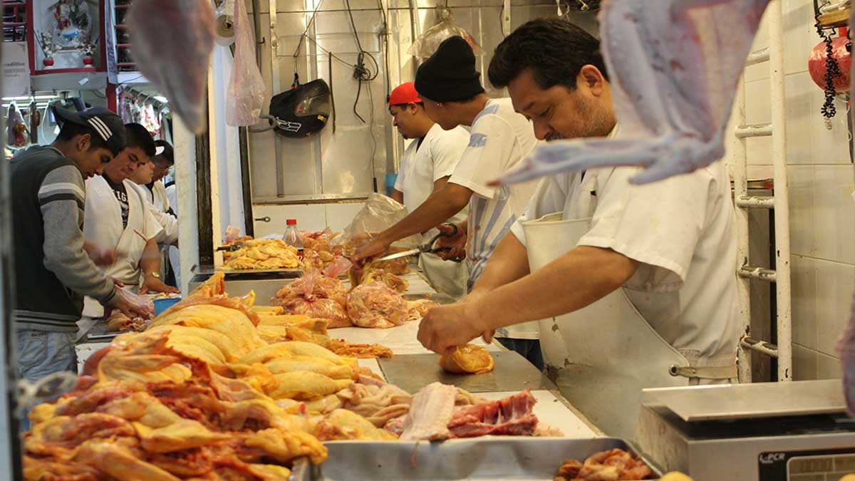 Inflación se desaceleró 5.8%: Inegi