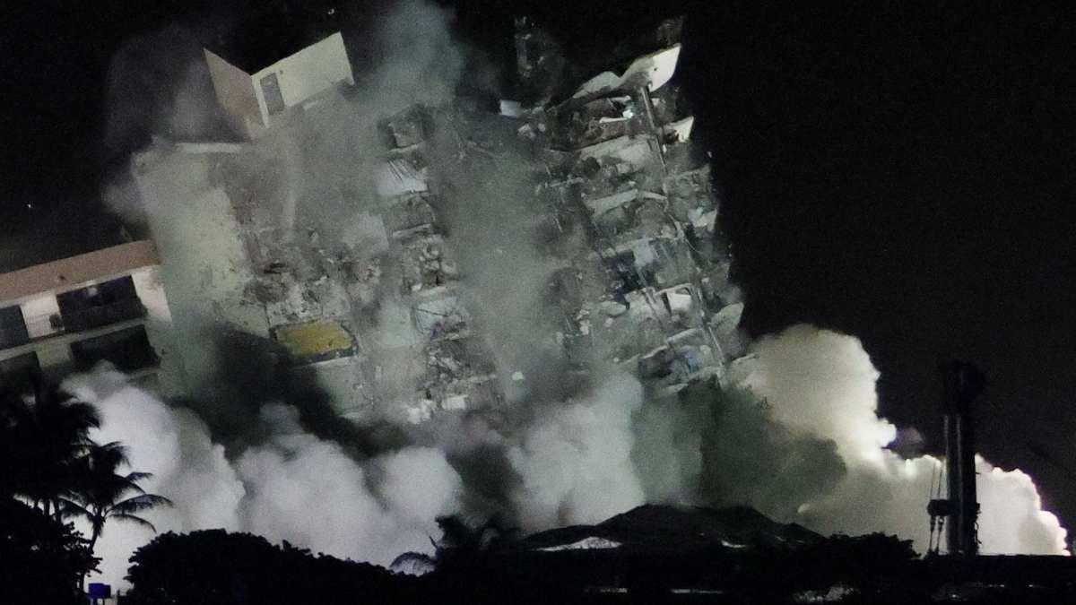 Demuelen restos del edificio colapsado en Miami