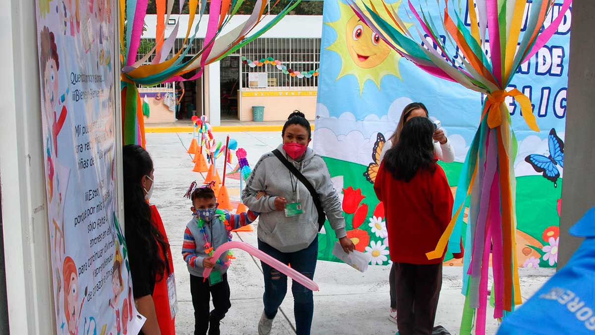 Regreso a clases presenciales será voluntario, reitera Andres Manuel