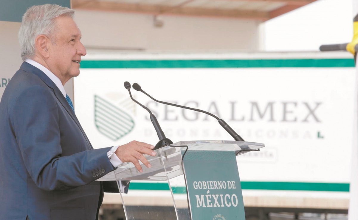 4T da contratos por 800 mdp a acusados por el SAT de ser factureros