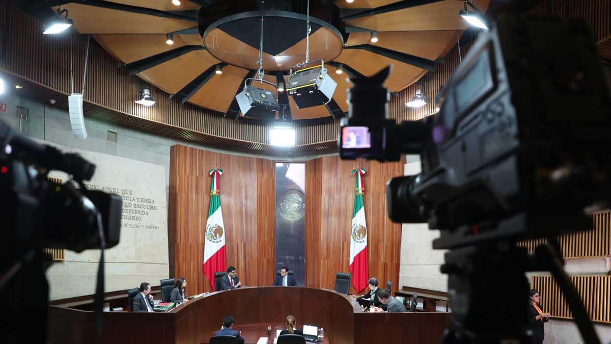 AMLO acusa que magistrado lo insultó en tuit; me hackearon, le recuerda presidente de Tribunal