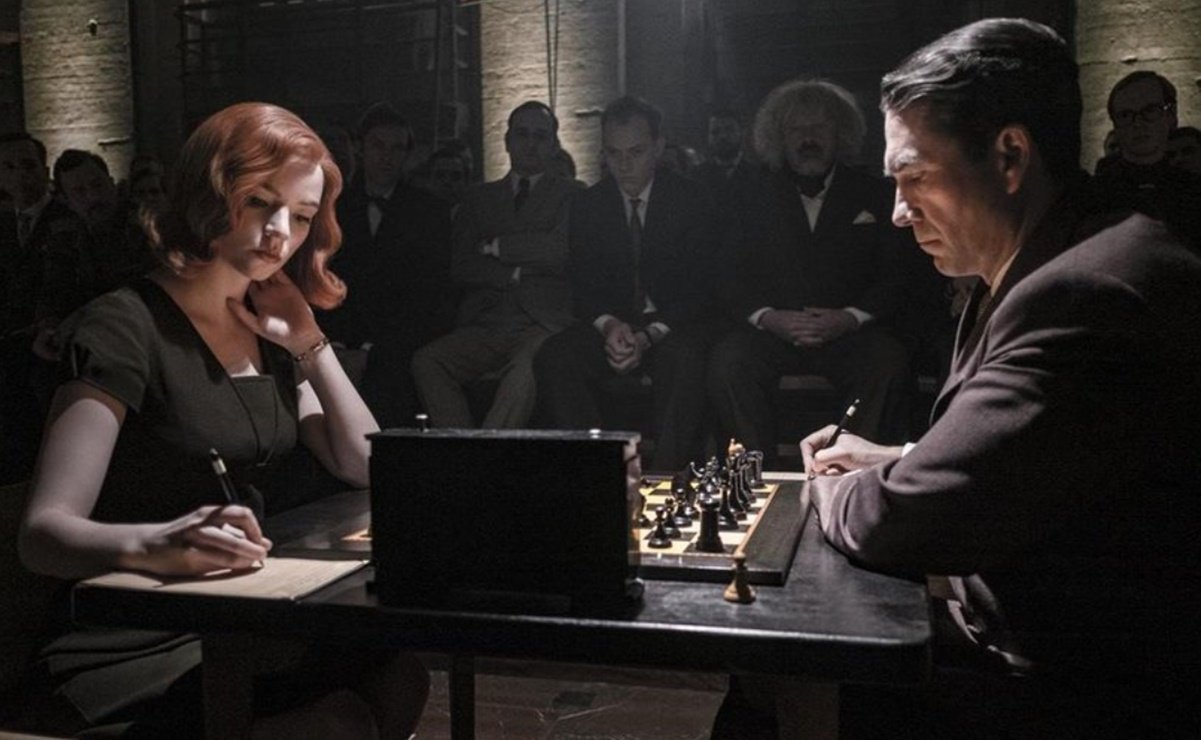 Netflix enfrenta demanda por sexismo en su serie «Gambito de dama»