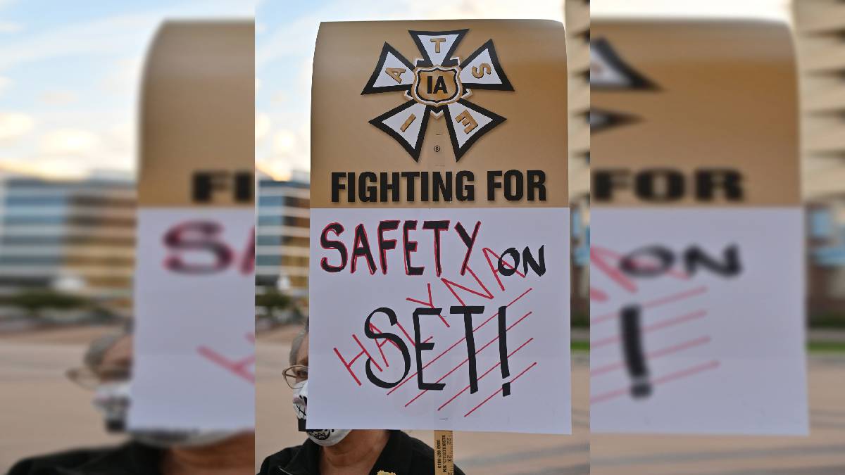 Vigilia en Hollywood por Halyna Hutchins, tras su muerte  con un arma en una grabación