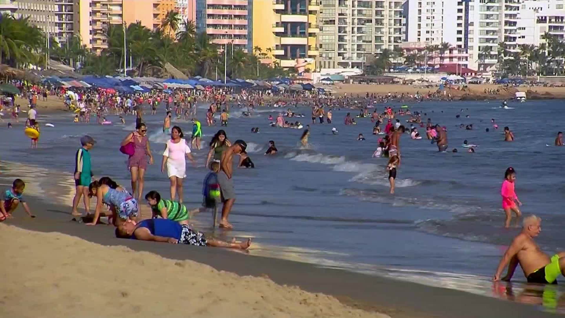 La gente está menos preocupada que antes”; llenan sitios turísticos pese a Covid-19