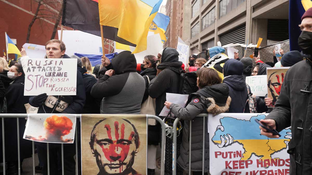 “Ucrania importa”: Zelenski llama a protestas mundiales contra invasión rusa