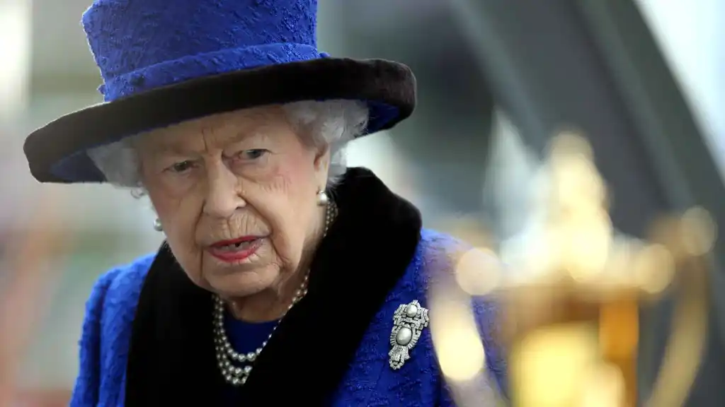 Reina Isabel II: Bajo supervisión médica, su estado de salud es preocupante