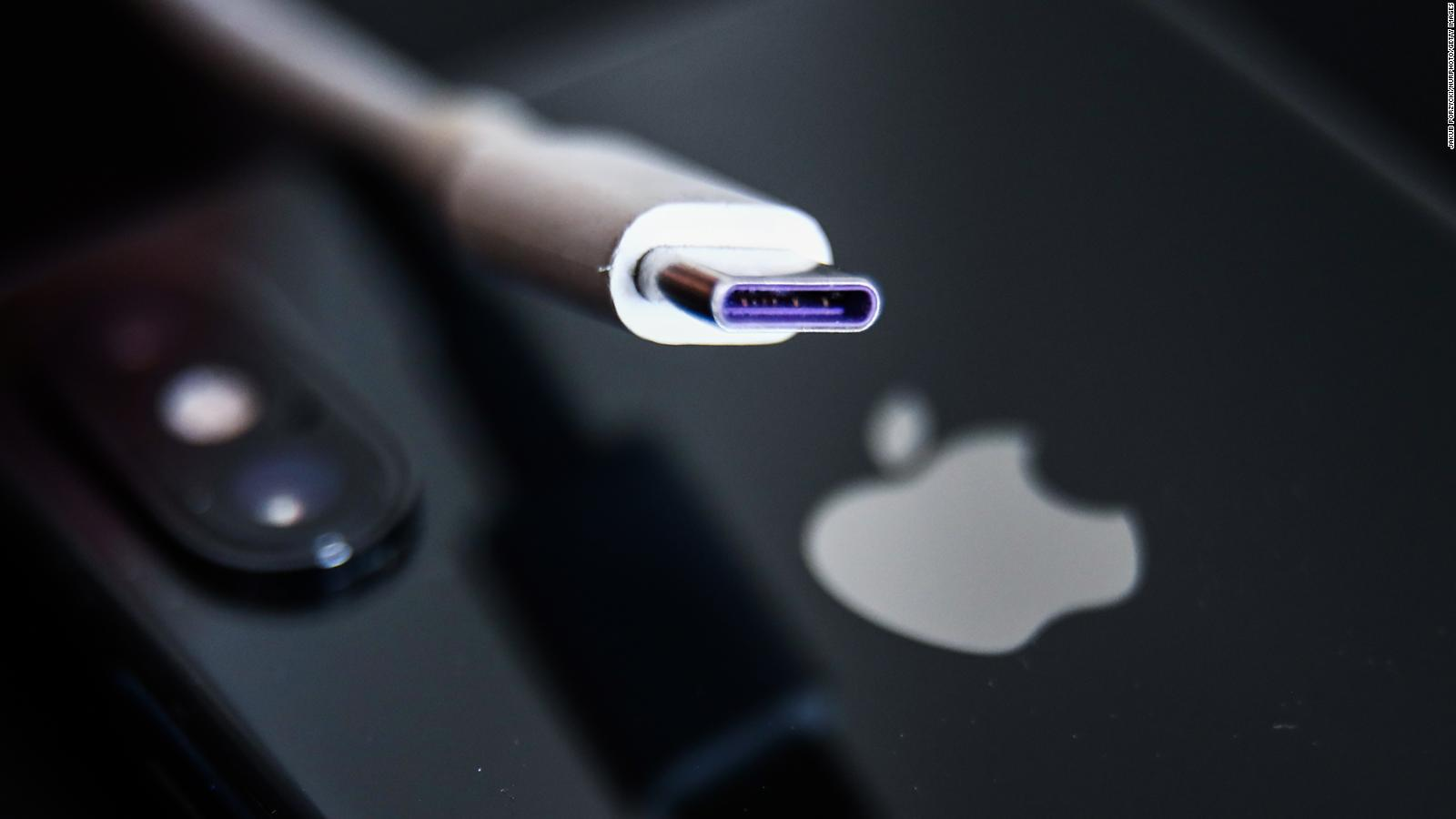 Aprueba Europa cargador único para dispositivos portátiles, el cual afectará a Apple