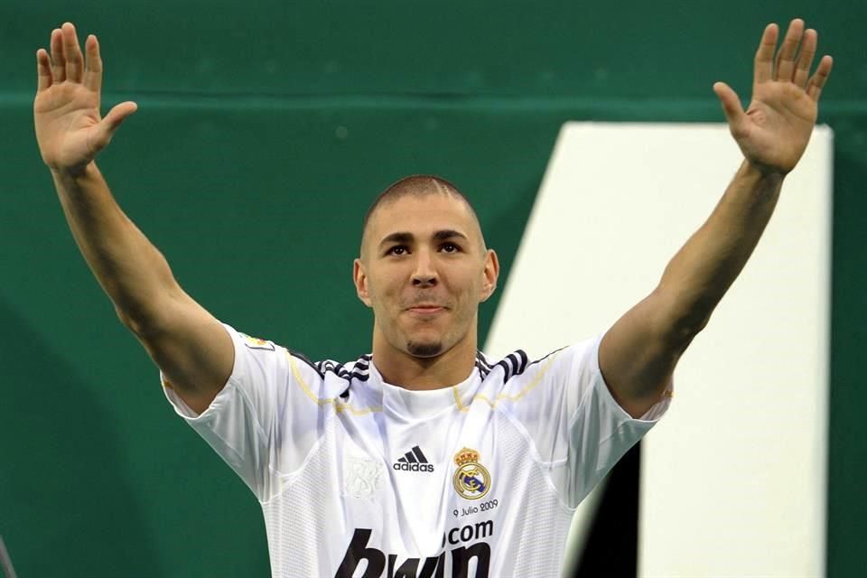 Hace Real Madrid oficial salida de Benzema