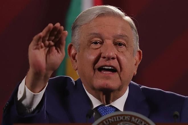 Pide AMLO a ‘corcholatas’ no usar espectaculares