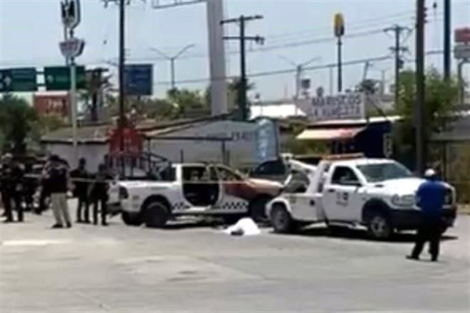 Mueren 2 agentes en volcadura tras agresión en Tamaulipas