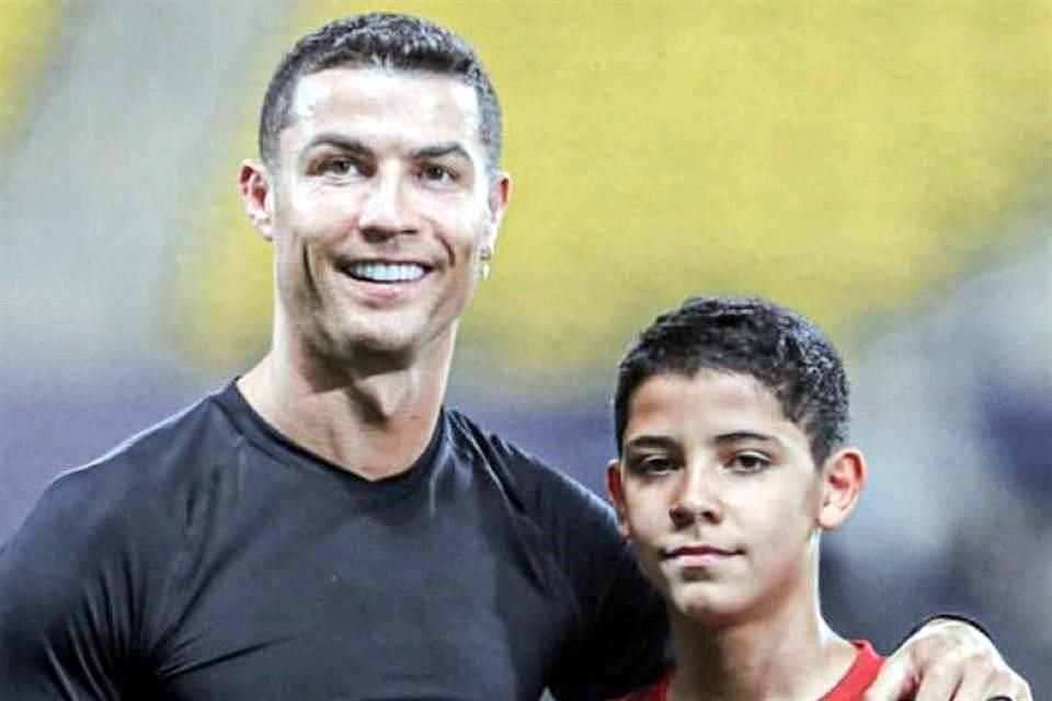 Ficha Cristiano Ronaldo Jr. con el Al-Nassr Sub 13