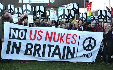 Estados Unidos planea reinstalar armas nucleares en el Reino Unido después de 15 años