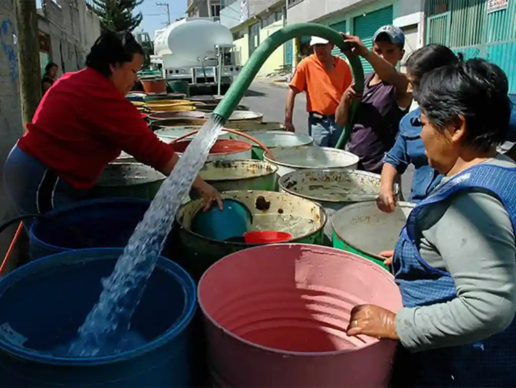 Solo el 52.3% de la población mexicana tiene acceso regular a agua potable: INEGI