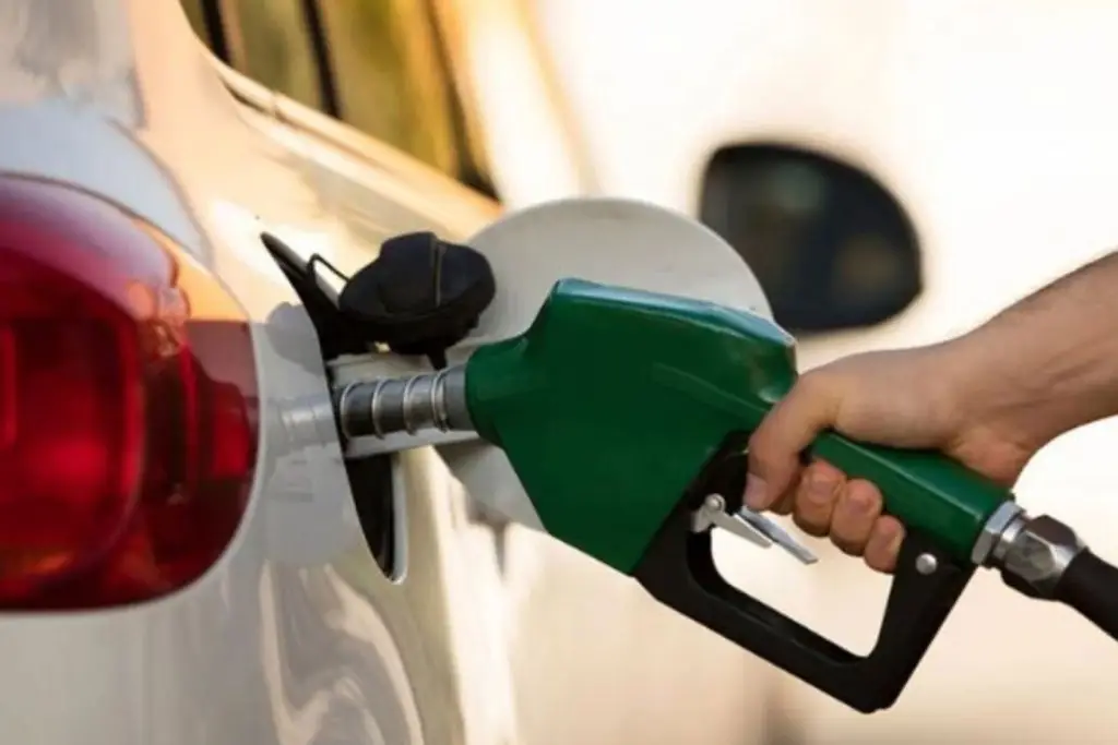 Combustibles siguen sin estímulo; cerrarán septiembre con impuesto del 100%