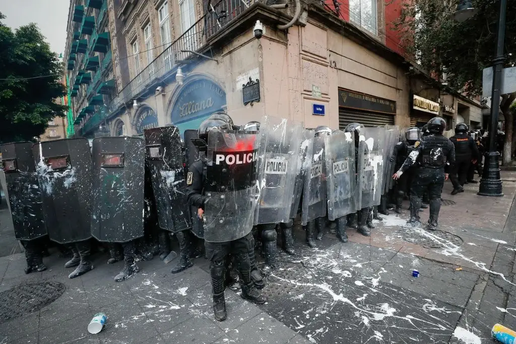 Empresarios y comerciantes condenan el vandalismo en la marcha del 2 de octubre