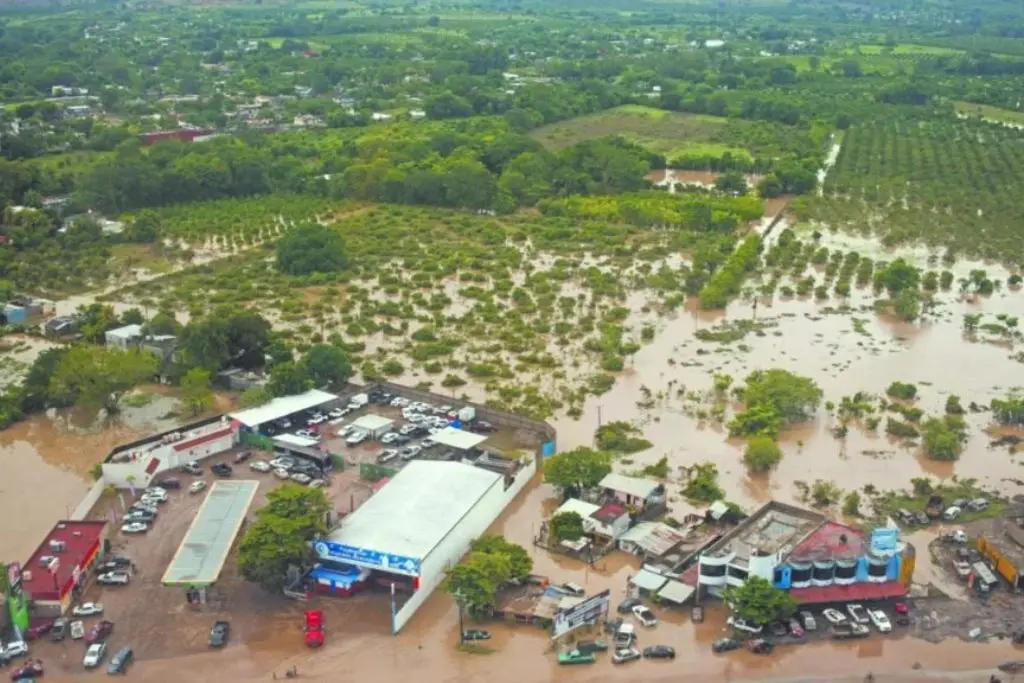 Sube a 64 el número de muertos por lluvias en cinco estados