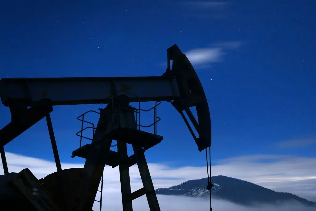 Banamex ve acotado el riesgo petrolero para México por guerra en Medio Oriente