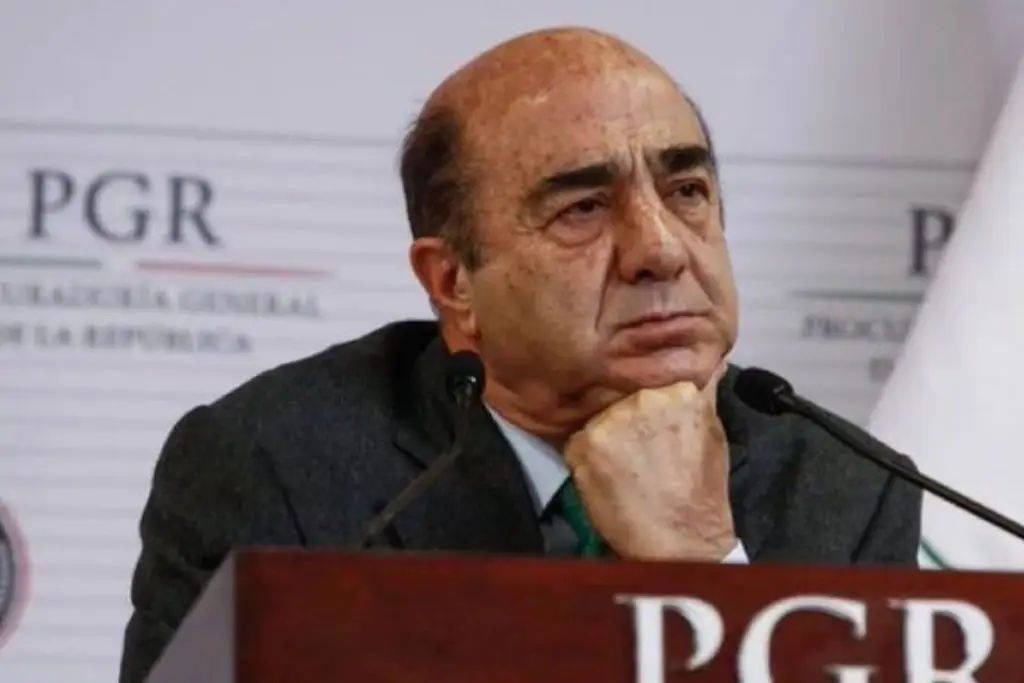 Hospitalizan a Jesús Murillo Karam, exprocurador general de la República