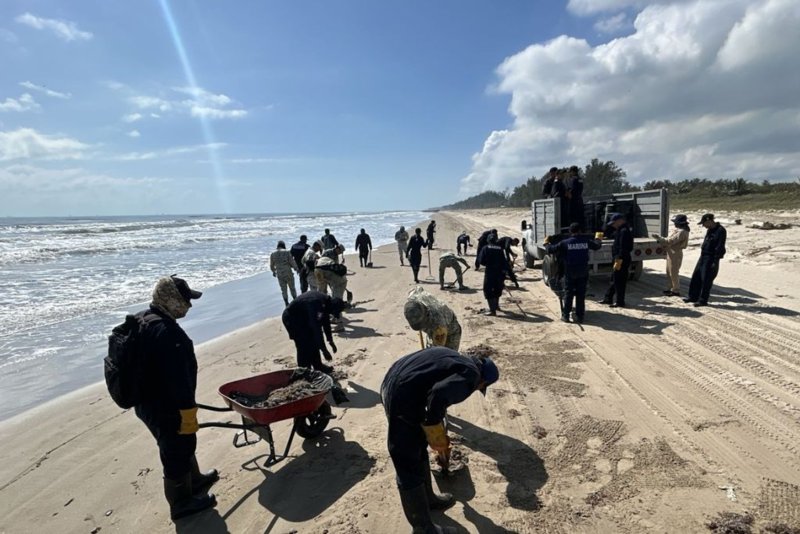 Oceana califica de ‘insuficiente’ gestión de Pemex por derrame de hidrocarburo