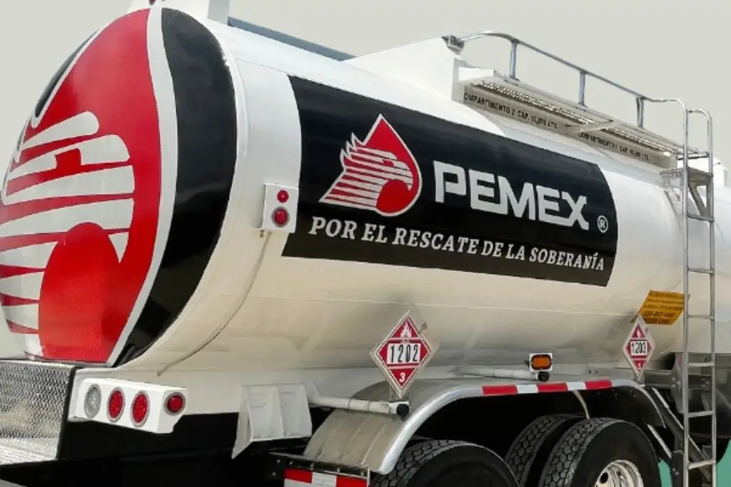 Anticorrupción no investiga a funcionarios de Pemex por huachicol: Buenrostro