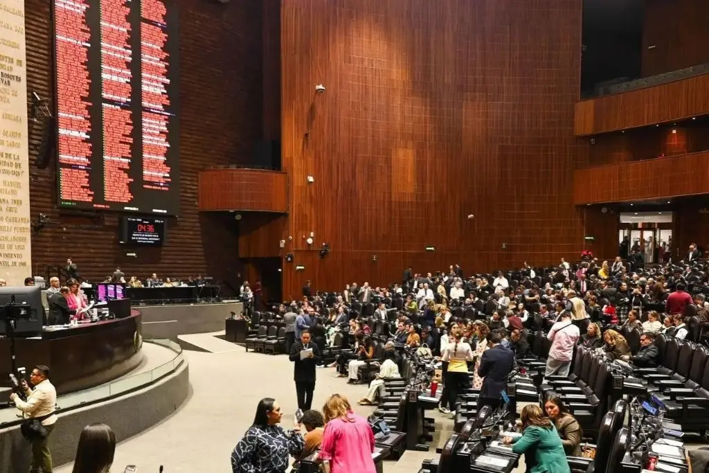 Diputados rechazan exentar aguinaldo y horas extra del ISR
